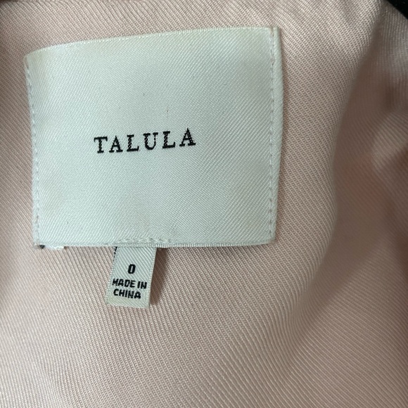 Aritzia Talula Kent Blazer - Picture 3 of 4